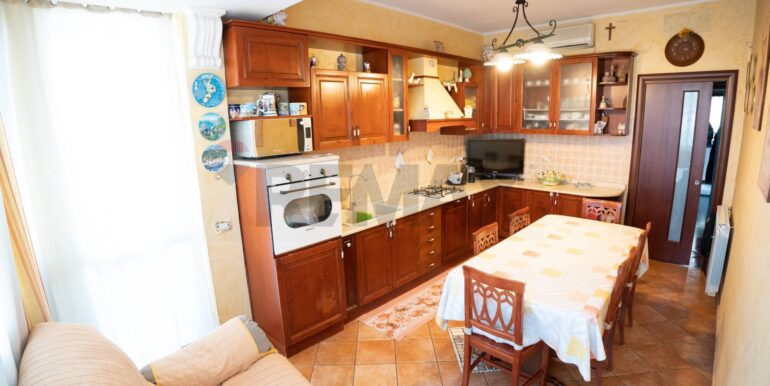 20251115185720-1000886-11