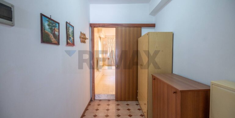 20251117100556-1000635-18