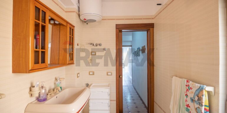 20251117100601-1000635-19