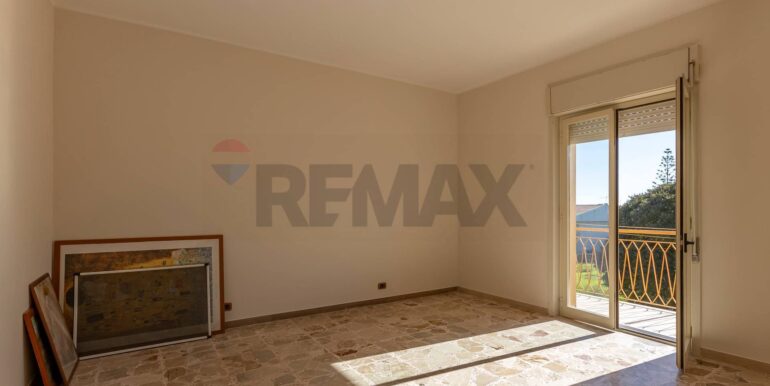 20251117171140-1001105-4