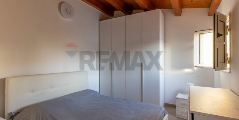 20251117173413-1001245-2