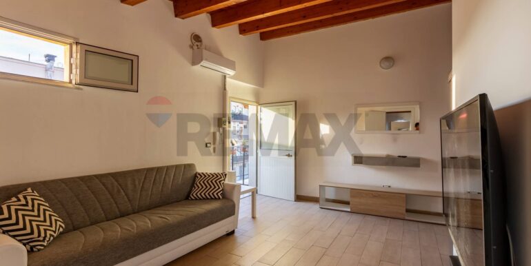 20251117173521-1001245-10