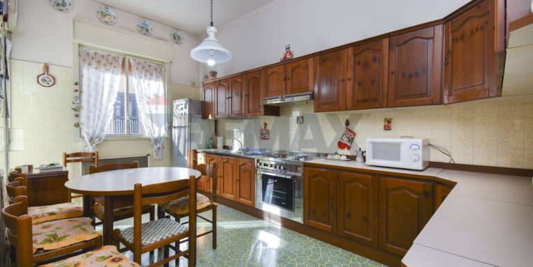 20251117173558-1001085-15