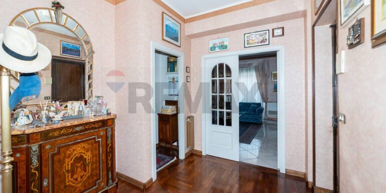 20251117190940-1001285-1