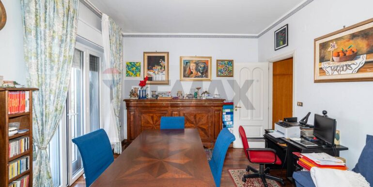 20251117190940-1001285-7