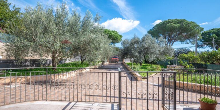 20251117195732-997150-3