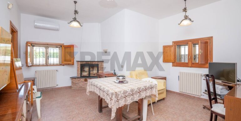 20251117195815-997150-18