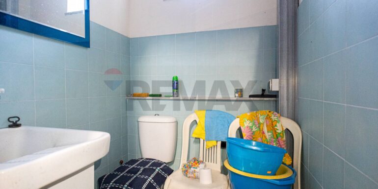 20251117211608-1001305-8