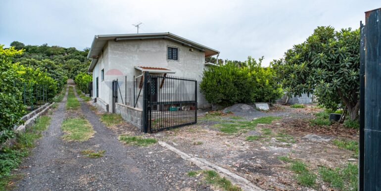 20251117211611-1001305-24