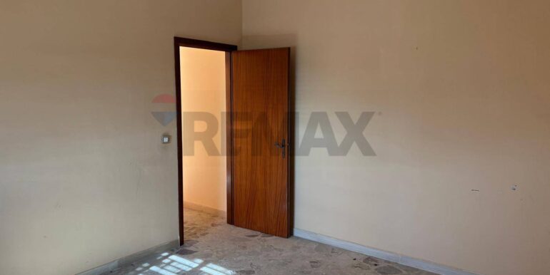 20251117211836-1001304-15