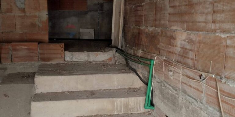 20251117231822-1001308-13