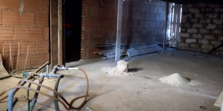 20251117231831-1001308-17