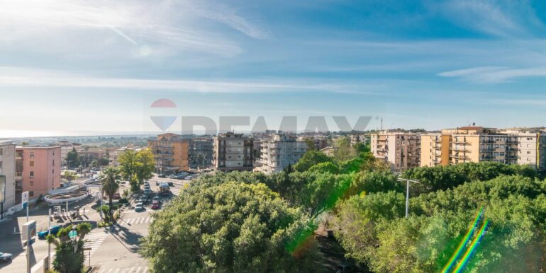 20251118101230-1001368-8