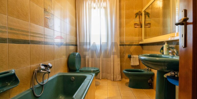 20251118101244-1001368-12