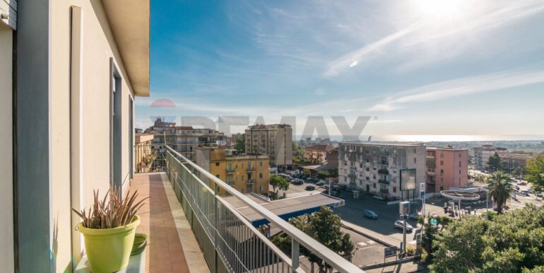 20251118101251-1001368-14