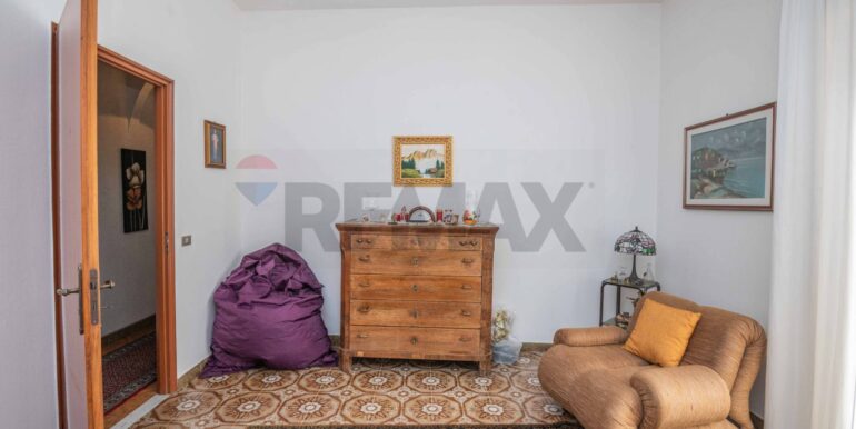 20251118113929-994094-11