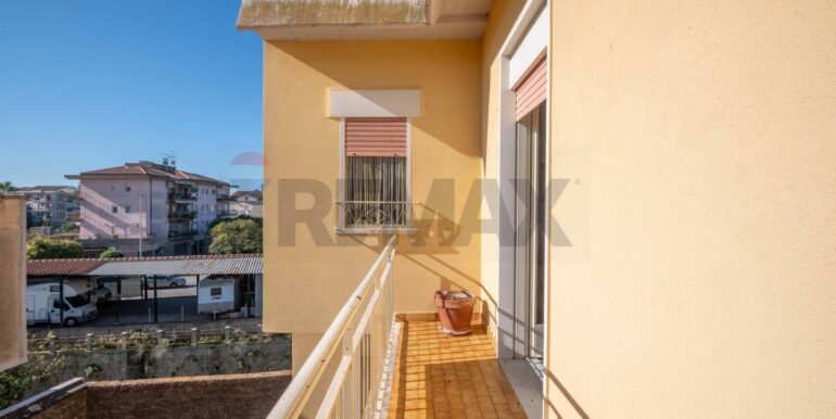 20251118113935-994094-13