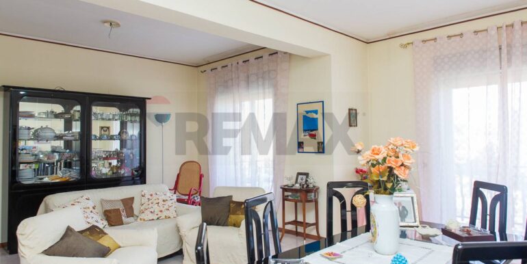 20251118120736-1001409-12