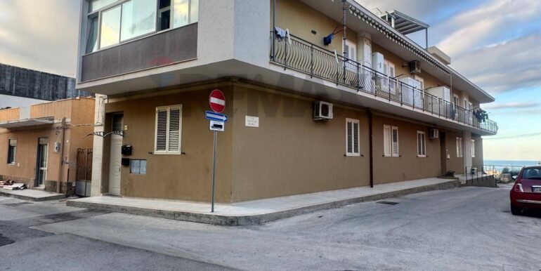 20251118120744-1001422-17