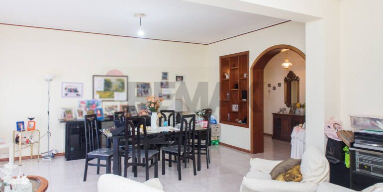 20251118120747-1001409-15