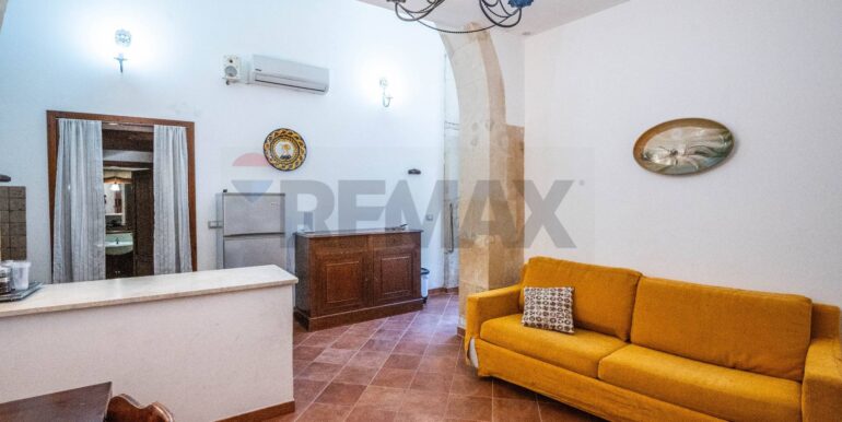 20251119111545-1000903-14