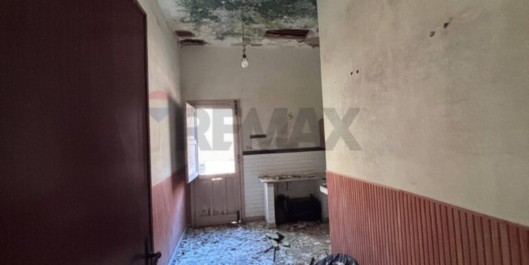 20251119151628-1002219-12