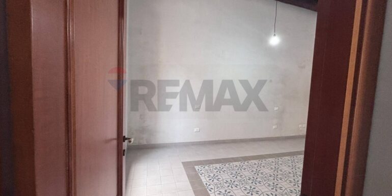 20251119153837-1002242-8