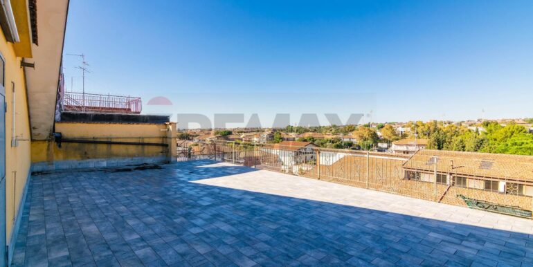 20251119175340-1002305-7