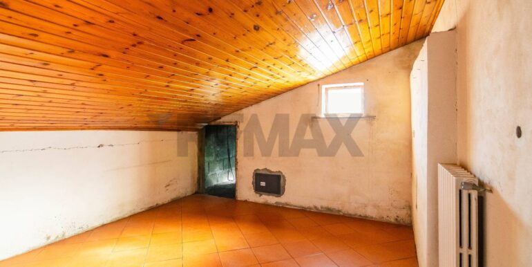 20251119175934-1002305-18