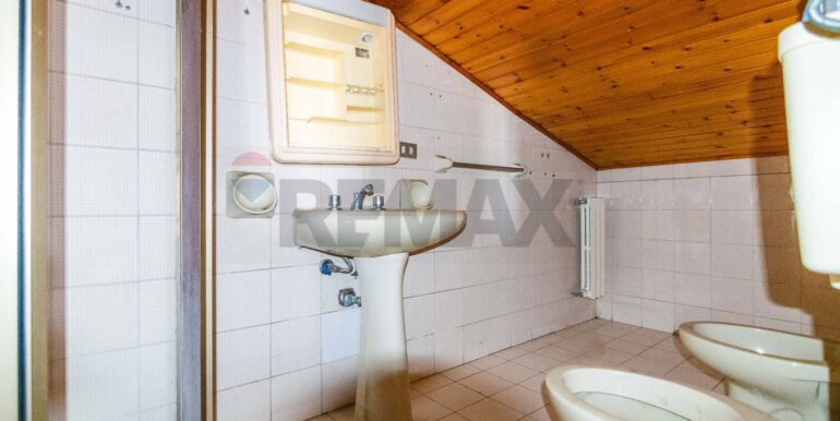 20251119175946-1002305-20