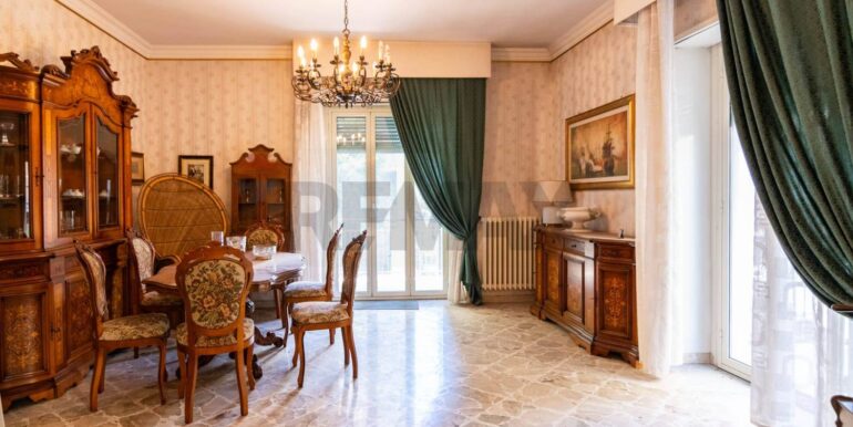 20251119184609-1000947-7