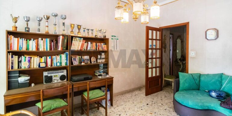 20251119184619-1000947-10