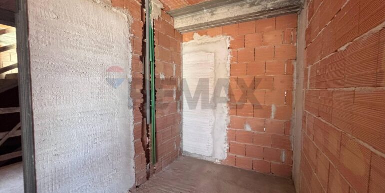 20251119205345-1002352-24