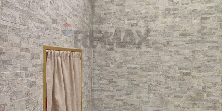 20251120114707-1001302-3