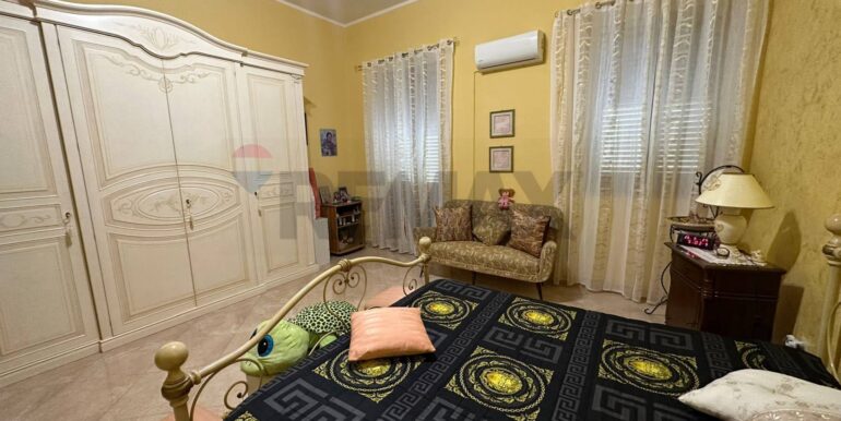 20251120163039-1002462-22