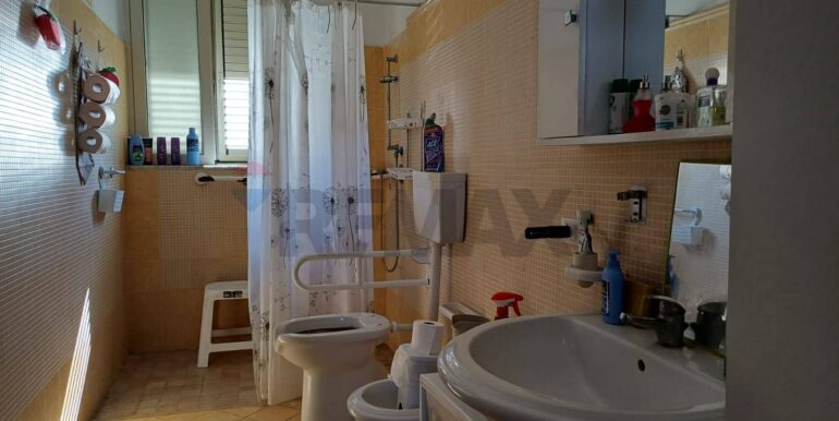 20251120182009-1002512-2