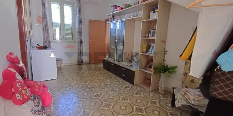 20251120182106-1002512-8