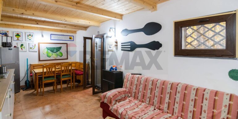 20251120214703-1002552-2