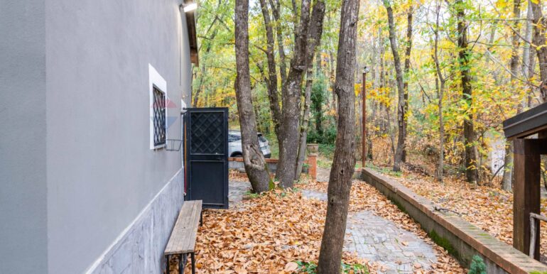 20251120214800-1002552-20