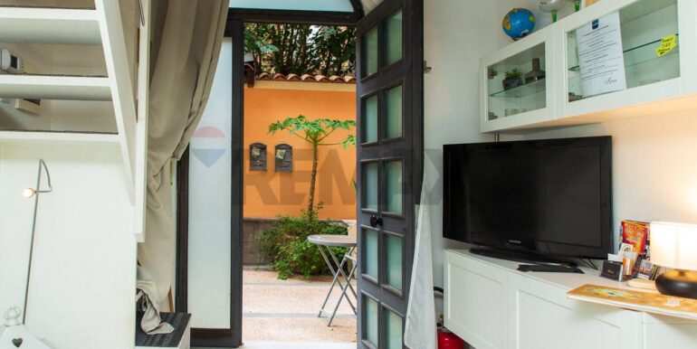 20251121115933-1002615-16