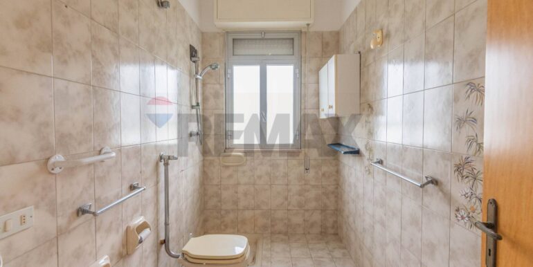 20251121185444-1002409-26