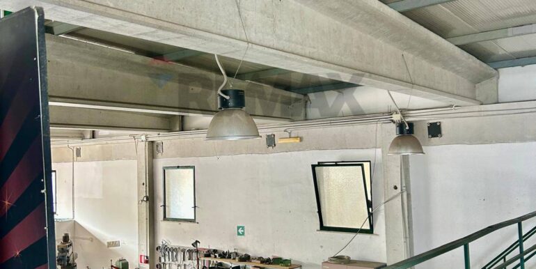 20251122115235-1002825-9