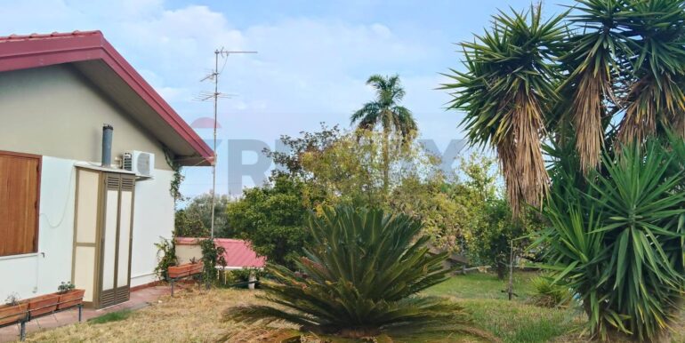 20251122122842-1002346-8