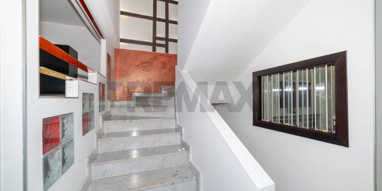 20251122214456-1000953-8