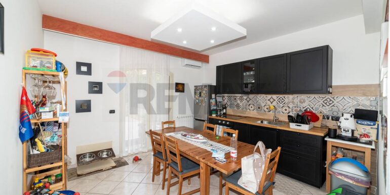 20251122214507-1000953-12