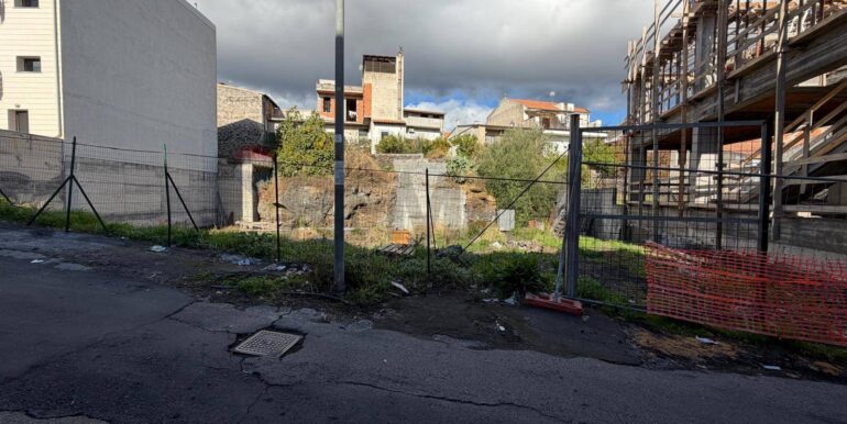 20251123205939-1002873-1