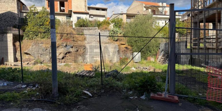 20251123205942-1002873-2