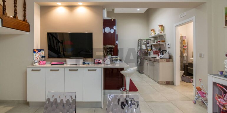 20251124110313-1000963-7