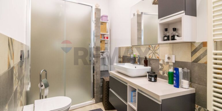 20251124110328-1000963-12