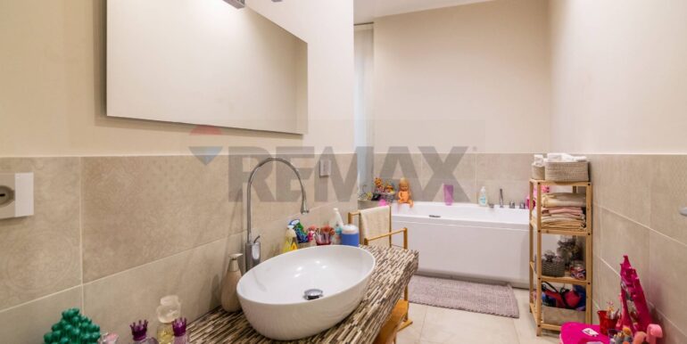 20251124110339-1000963-16